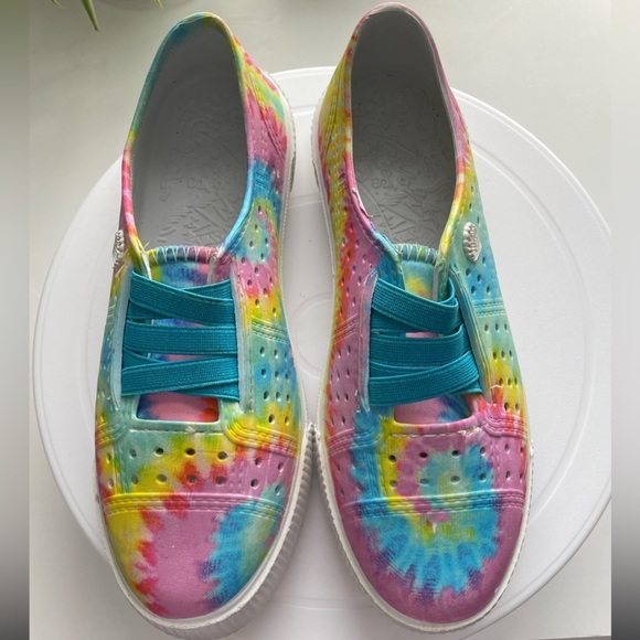 Blowfish Other - BLOWFISH Slip-on Rainbow /Pastel/Tiedye Foam Shoes - Size 3